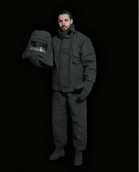 Heat resistant protective clothing worn on an industrial site
